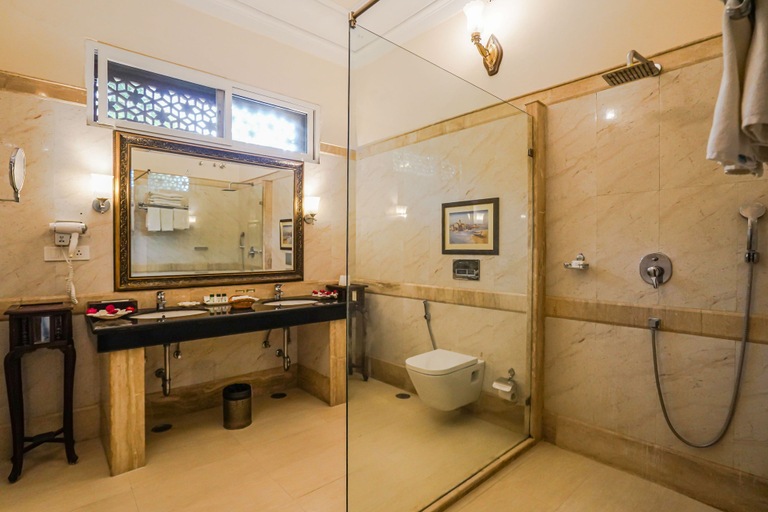 Bathroom 5, Khas Bagh, Jaipur