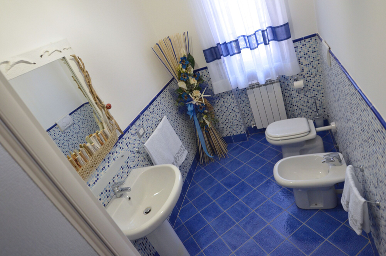 Bathroom 4, Villa Il Fortino, Lucca