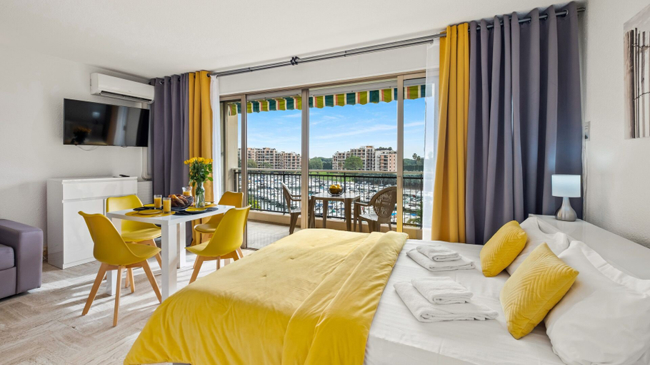 Bedroom 2, Cannes Marina Residence, Alpes-Maritimes