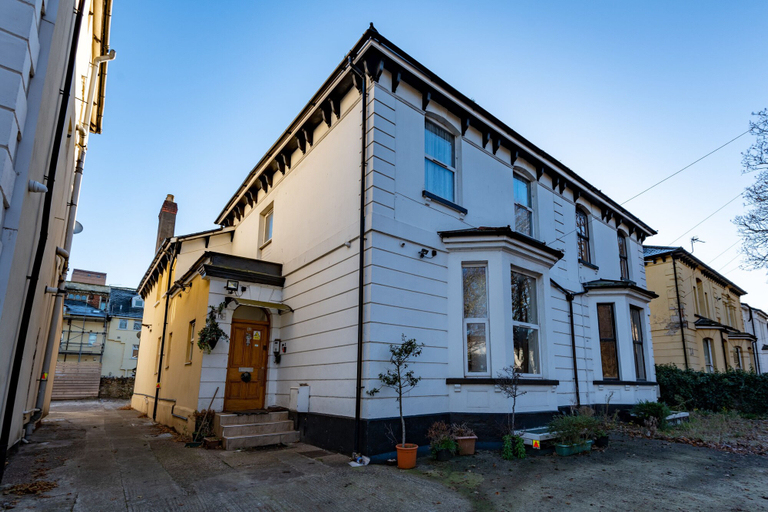 Exterior & Views 2, City Centre Apartment, Cardiff