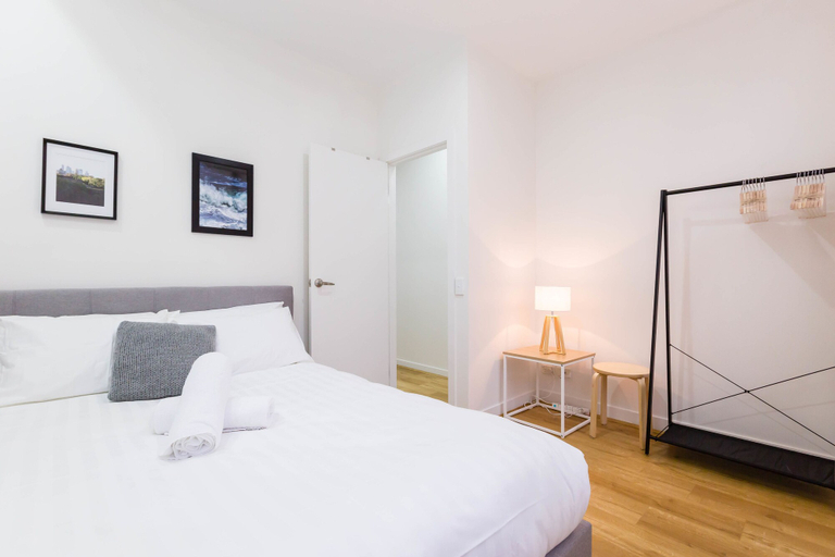 Bedroom 2, HAZEL, 3BDR Melbourne Apartment, Melbourne