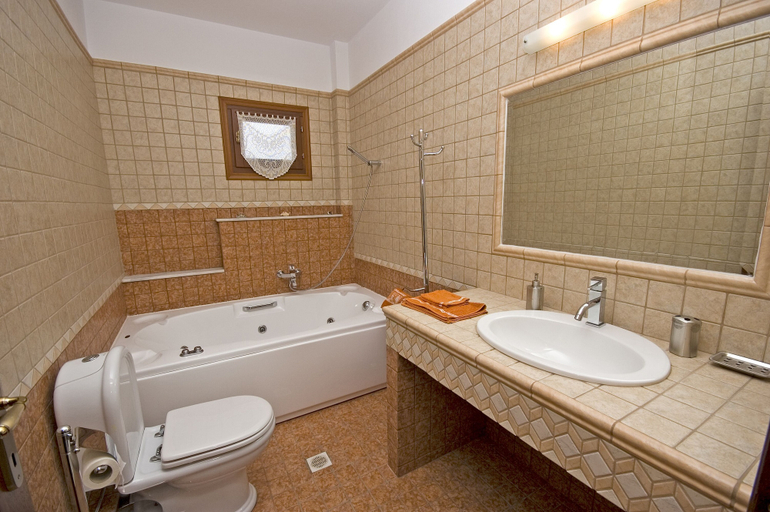 Bathroom 4, Villa Manolia, Thessaly