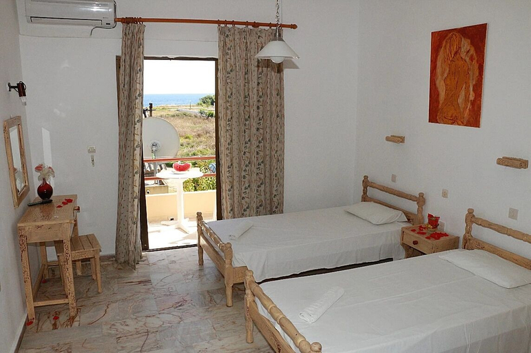 Bedroom 4, Gongis Studios, Ionian Islands