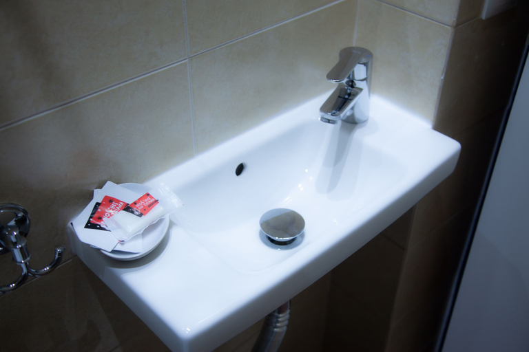 Bathroom 4, Noches en Triana, Sevilla