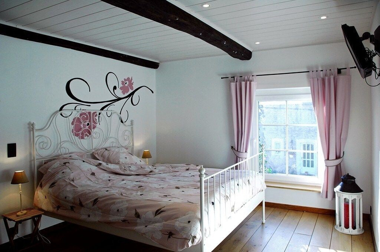 Bedroom 4, La Buissonnière, Liège