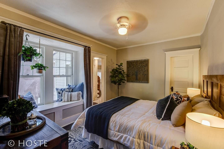 Bedroom 3, 1910 Mountain View, Fire pit + Roof Deck, Downtown, El Paso