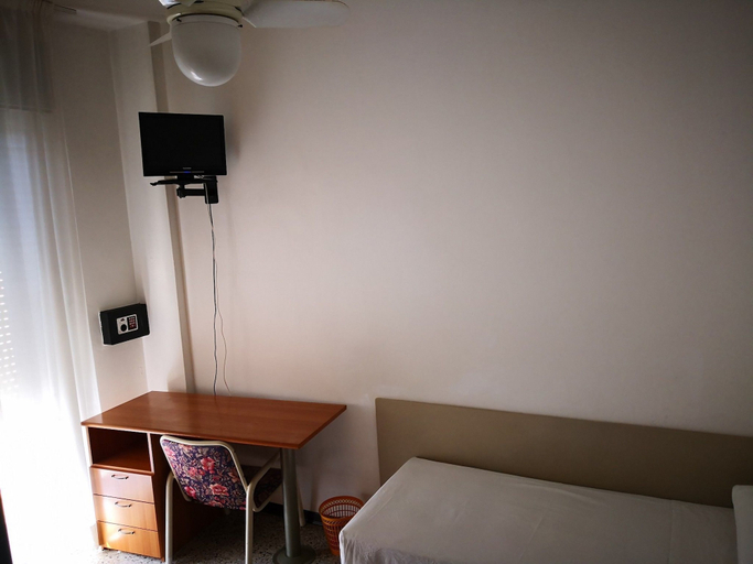 Bedroom 2, Gemma, Rimini