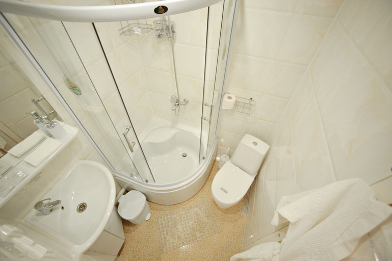 Bathroom 4, Lampa Hotel, Vladivostok gorsovet