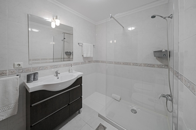 Bathroom 4, Duplex With sea View, Reis Magos V, Santa Cruz