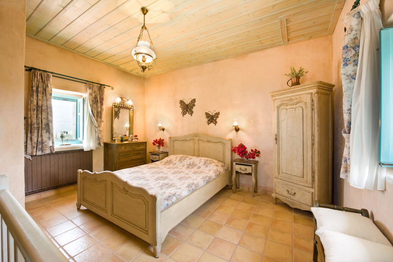 Bedroom 4, Pandora, Peloponnese