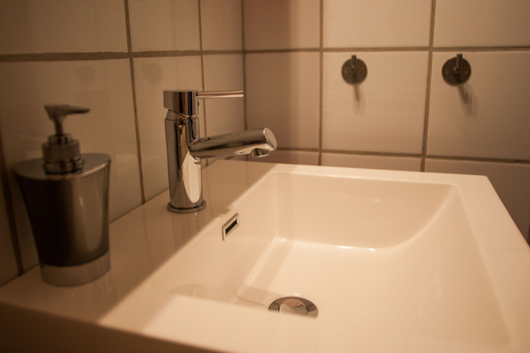 Bathroom 5, Les deux chemins, Hérault