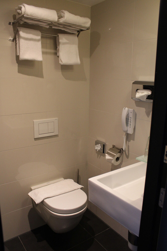 Bathroom 4, Royal Amsterdam Hotel, Amsterdam