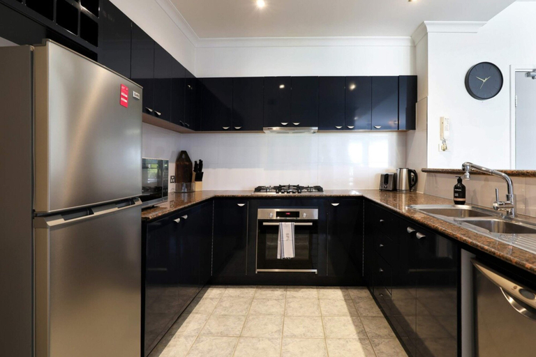 Others 5, Extra Large 2 Bedroom Apartment in Melbournes Southbank, Melbourne