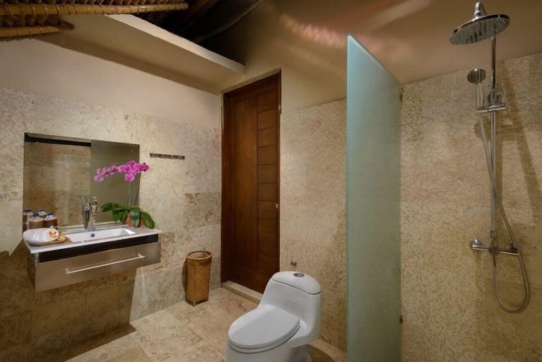 Bathroom 4, Balangan Beach Villa, Badung