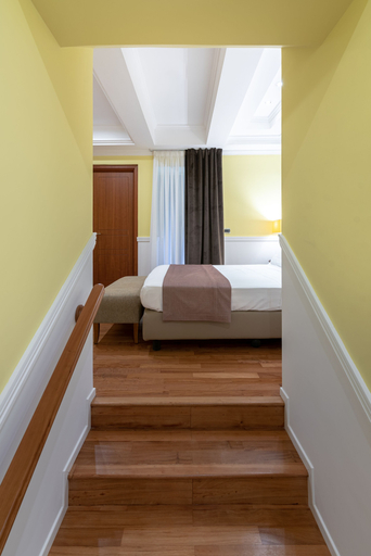 Bedroom 2, Palazzo Turchini, Napoli