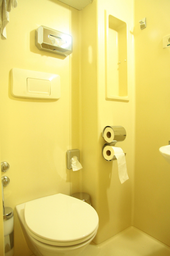 Bathroom 5, Hotel De Spiegel, Oost-Vlaanderen