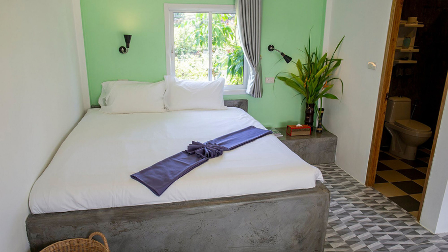 Bedroom 4, Enda Lanta Bungalows, Ko Lanta