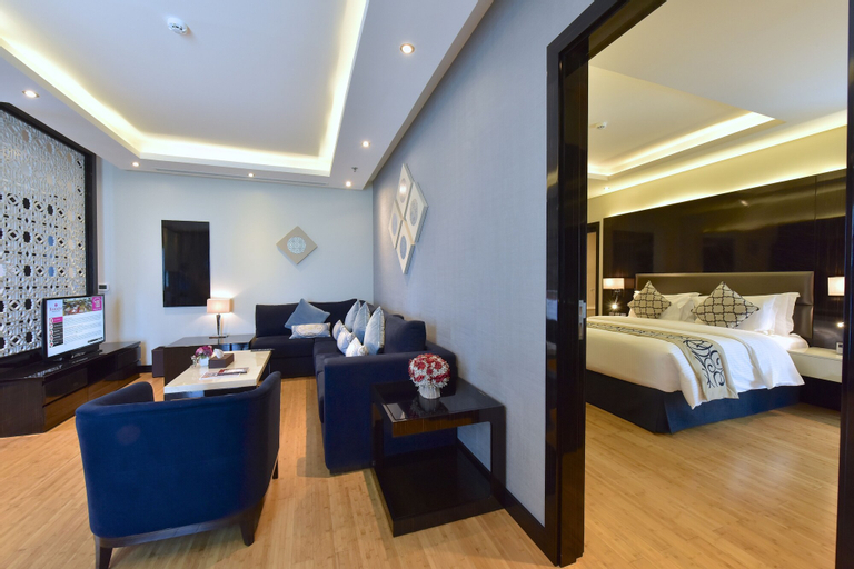 Bedroom 3, Ramada by Wyndham Manama City Centre, Manama