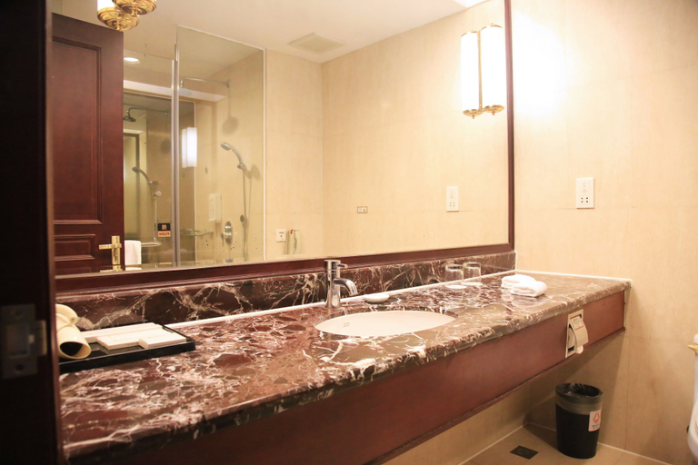 Bathroom 4, Xianglu Grand Hotel, Xiamen