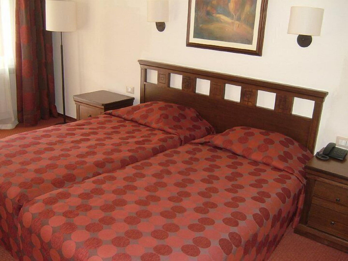 Bedroom 4, Park Hotel Troyan, Troyan