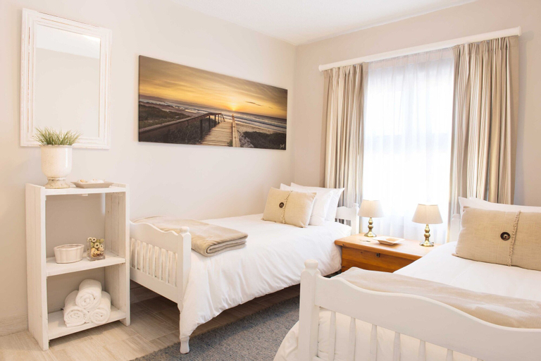 Bedroom 3, Jeffreys Bay Beach Accommodation, Cacadu