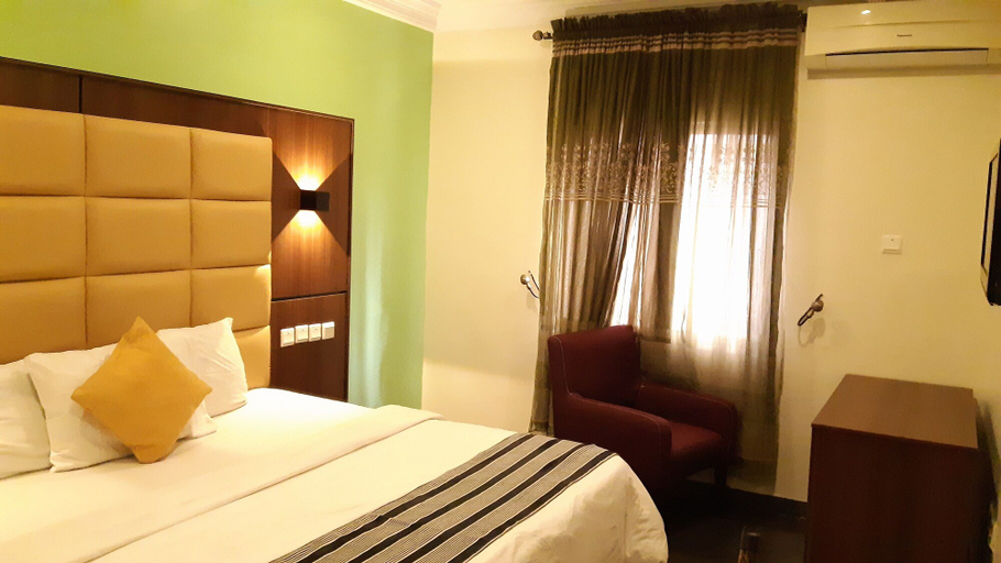 Bedroom 2, Santiago Bay Hotel, AbujaMun