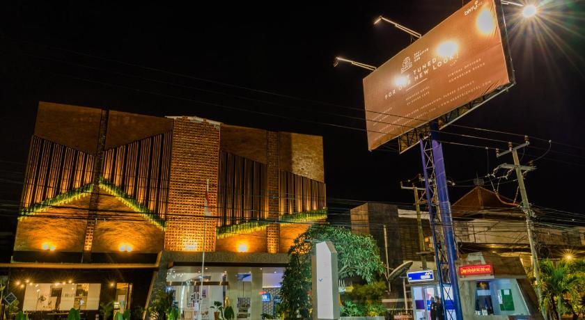 Exterior & Views 5, Berry Biz Hotel Sunset Road, Badung