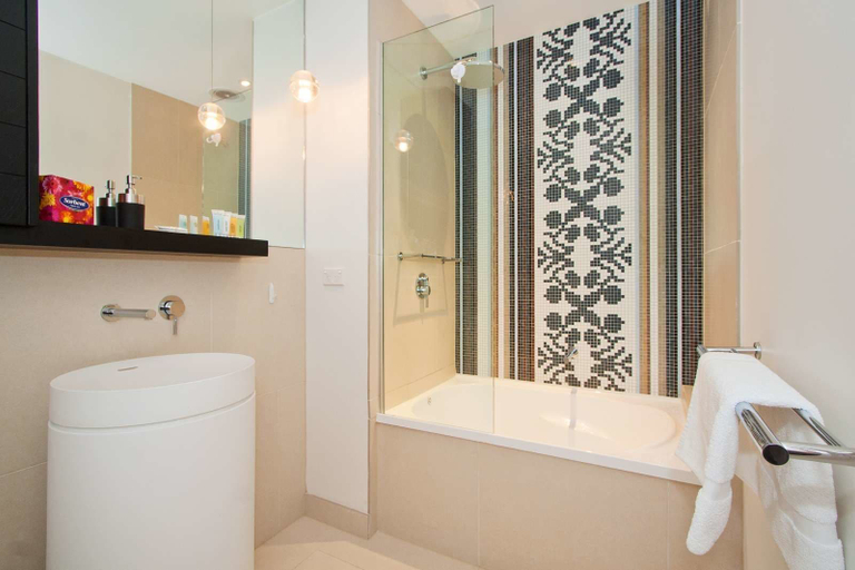 Bathroom, St Kilda Garden Views, Melbourne