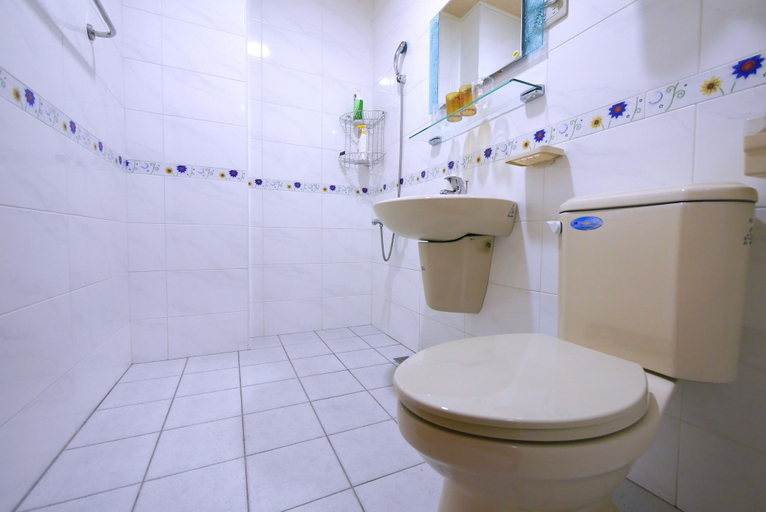 Bathroom 3, Traveler Station, Kaohsiung