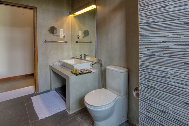 Bathroom 4, Golden Pearl Tangalle Beach, Tangalle