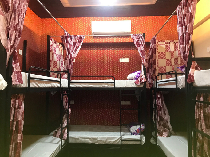 Bedroom 3, BKC Backpackers - Trade Centre, Mumbai Suburban