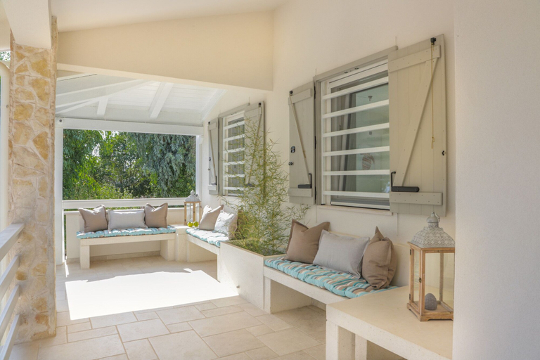 Others 5, Villa Cavuzzi, Bari