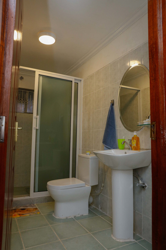 Bathroom 4, Esterina Suites, Langata