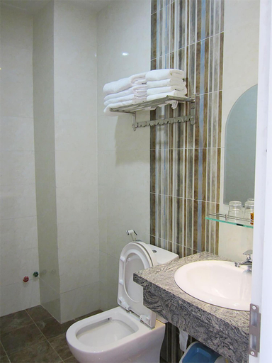 Bathroom 4, Ninh Chu 2 Hotel, Phan Rang-Tháp Chàm