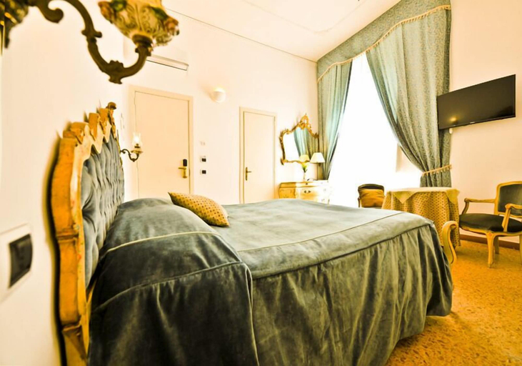 Bedroom 3, Hotel Residenza Sole - Guest House, Salerno