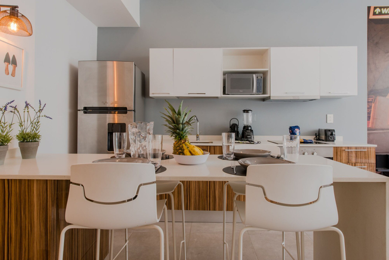 Others 5, The City 1Bedroom Apartment with Terrace and 2 Pools, Cozumel