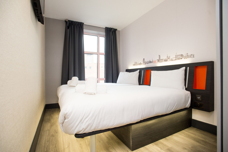 Bedroom 4, easyHotel Sheffield, Sheffield