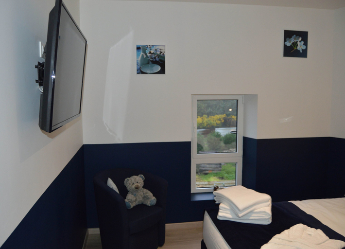 Bedroom 4, Le Coteau de Bazeille, Lot-et-Garonne