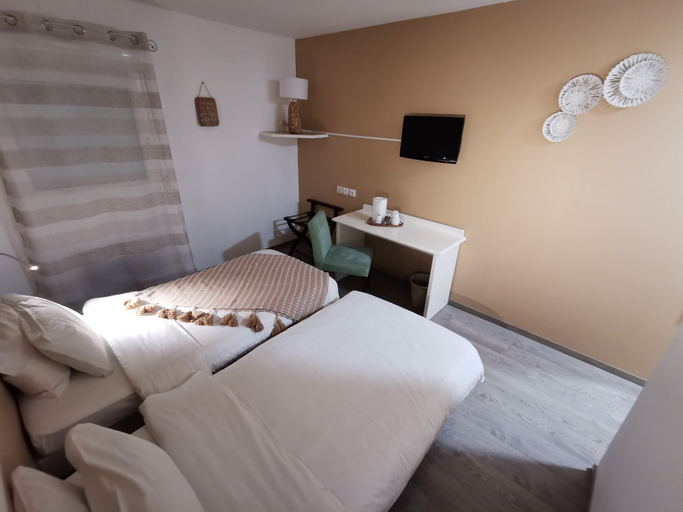 Bedroom 4, Ambotel La Tourmaline, Ain