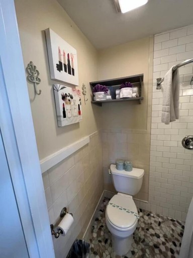 Bathroom 3, Caribbean House, Monroe