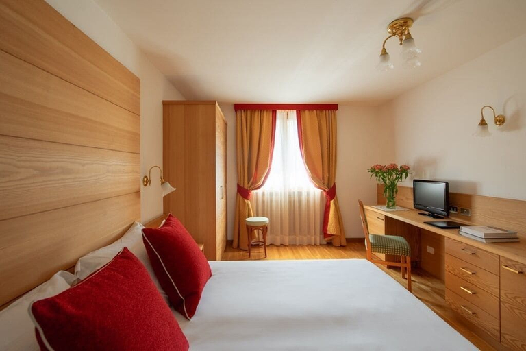 Bedroom 3, Carlo Magno Hotel Spa Resort, Trento