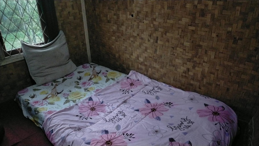 Bedroom 3, Sangkuriang Villa and Camping Ground , Sukabumi