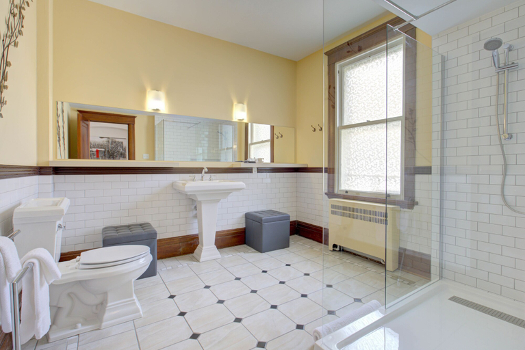 Bathroom 4, Le Widor, Petit Hôtel, Communauté-Urbaine-de-Québec