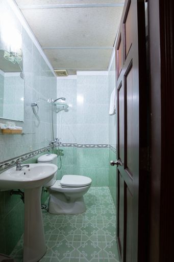 Bathroom 4, Phan Lan 2 Hotel, District 1