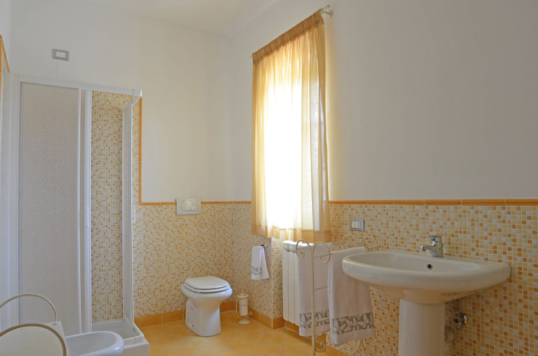 Bathroom 3, Villa Il Fortino, Lucca