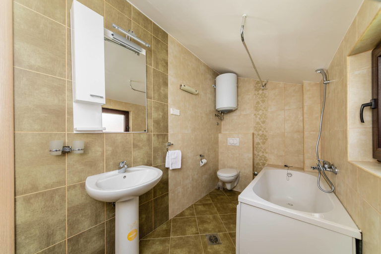 Bathroom 4, Apartments Miramar