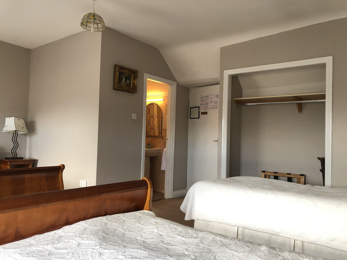 Bedroom 2, Harvey's Guesthouse, Dublin