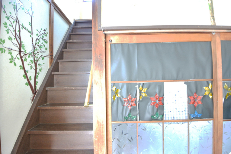 Others 5, Nishiogi House Maipenrai, Suginami
