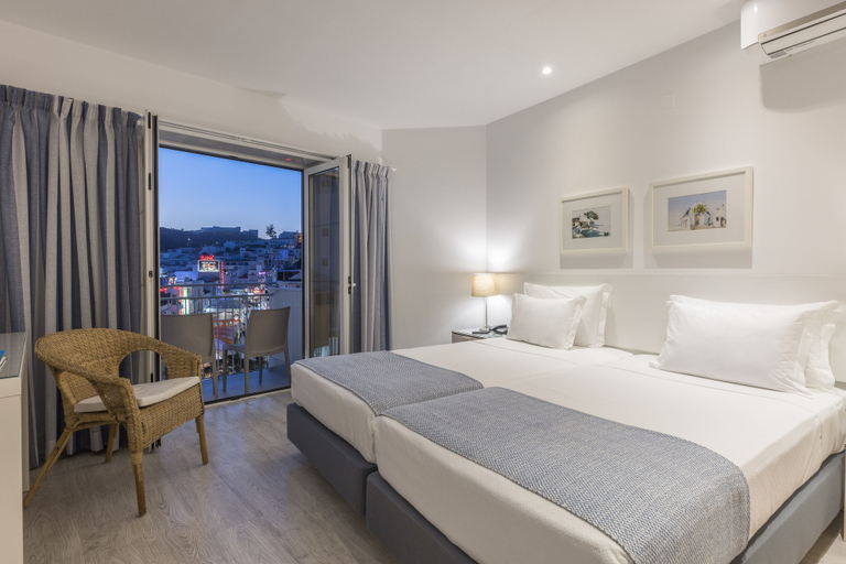 Bedroom 4, Hotel Baltum, Albufeira