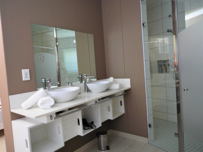 Bathroom 4, At the Sea Guesthouse, Swakopmund